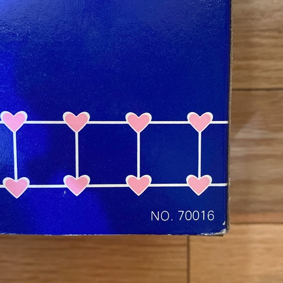 Ginny Doll 8”posesble Vinyl Doll. Stand included. No. 70016. NIB - Picture 4 of 4